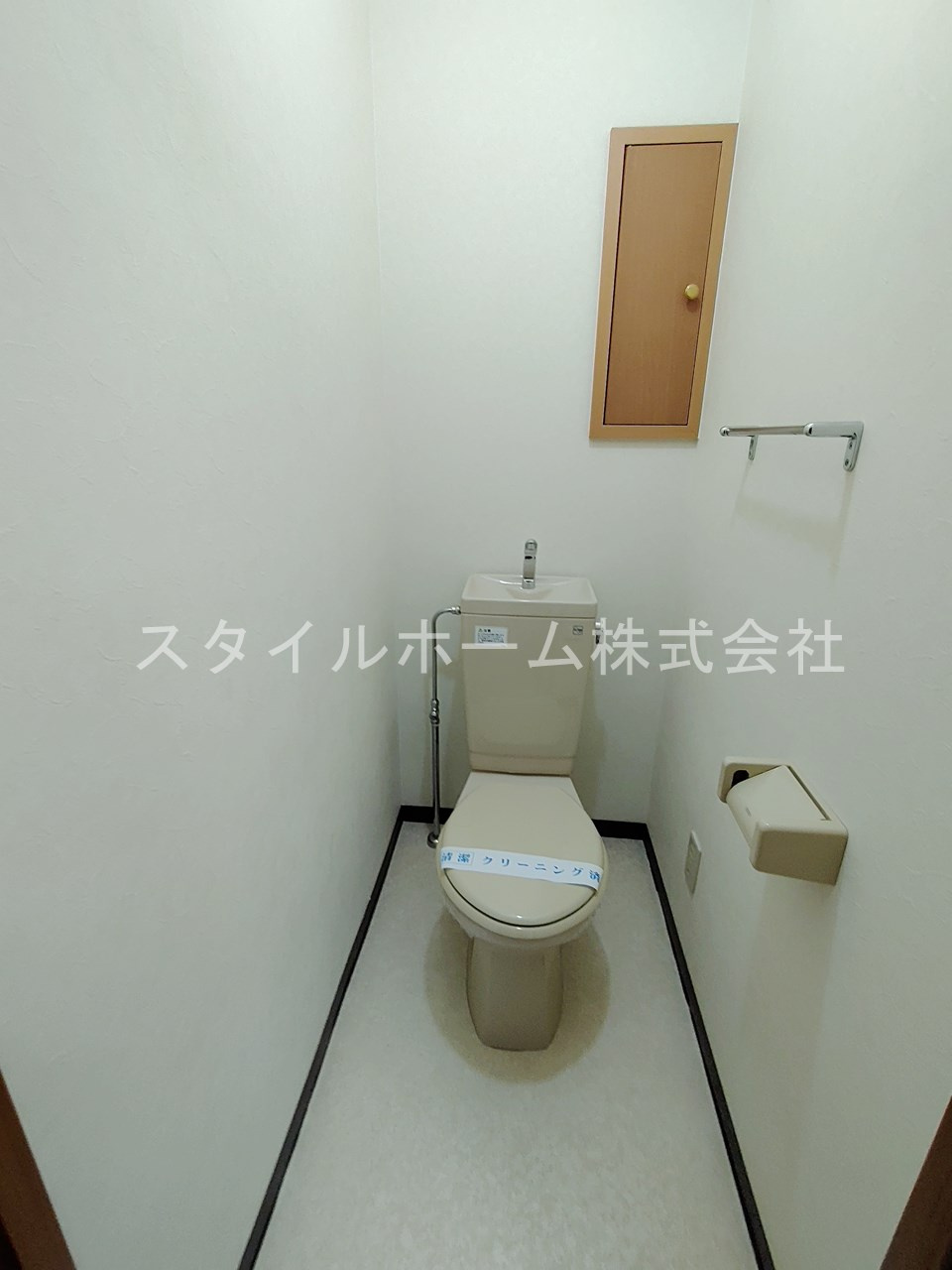 エクシード御油のトイレ|別部屋写真です。