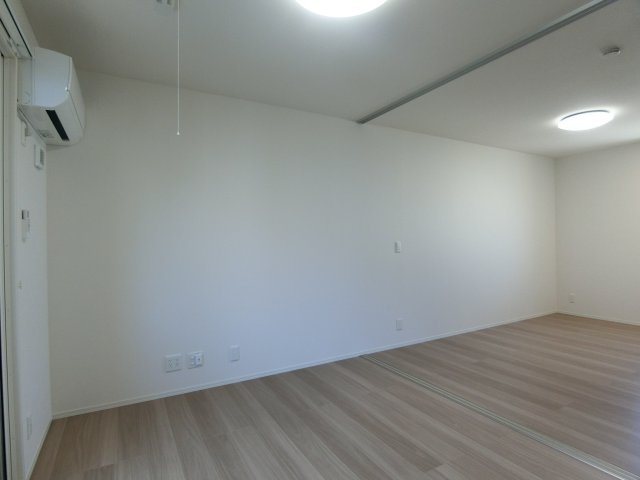 メゾン・アンソレイユの居間・リビング