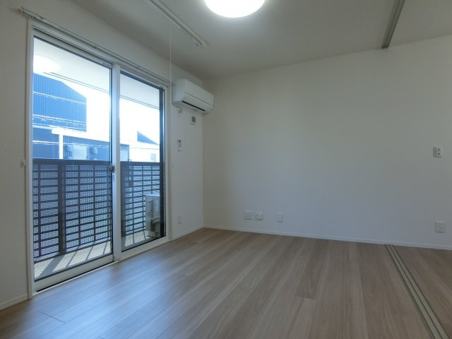 メゾン・アンソレイユの居間・リビング