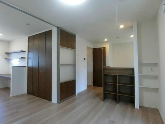 メゾン・アンソレイユの居間・リビング