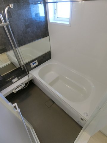 メゾン・アンソレイユの浴室