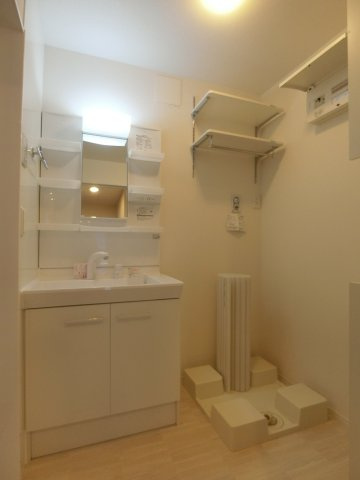 メゾン・アンソレイユの洗面所