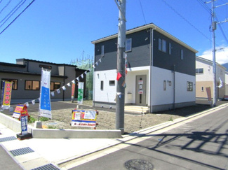 【駐車場】 | 駐車場に車を止められます