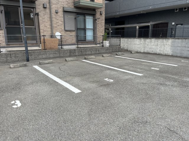 グランマーシーマサノ　Aの駐車場