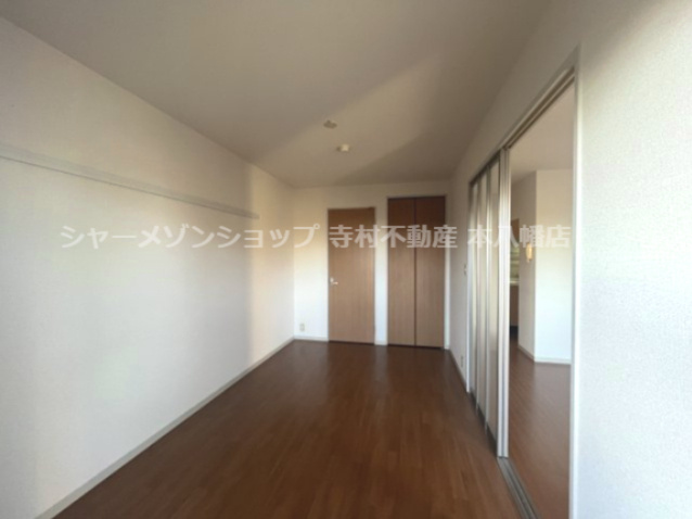 ヴィラージュ市川大町の寝室|洋室6.4帖♪