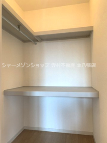ヴィラージュ市川大町の収納|ウォークインクローゼット♪
