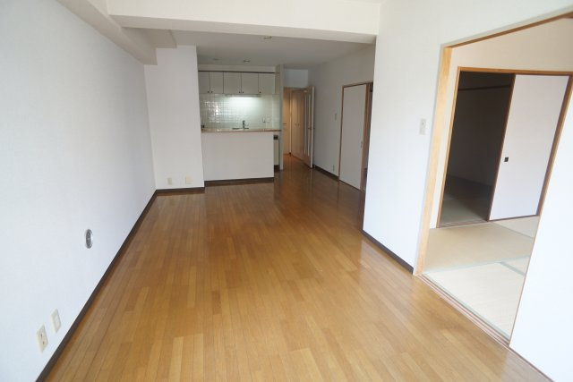 フローラル良元の居間・リビング