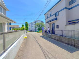 【前面道路含む現地写真】 | 前面道路