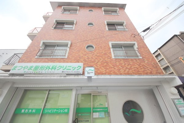 サニーハイツのエントランス