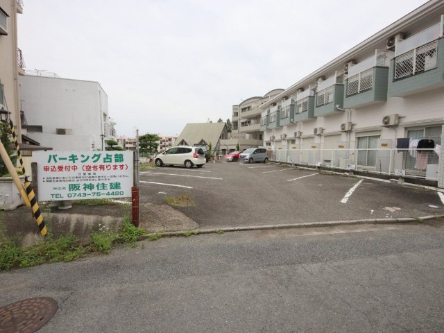 サニーハイツの駐車場