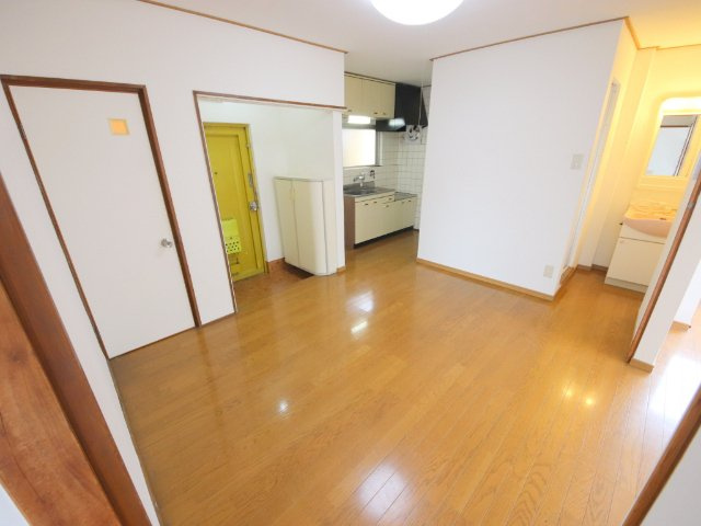 サニーハイツの居間・リビング