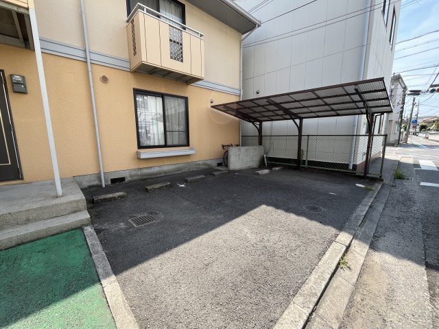 セジュール澤田の駐車場