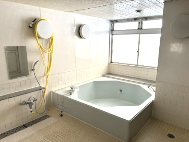 本町一棟ビルの浴室