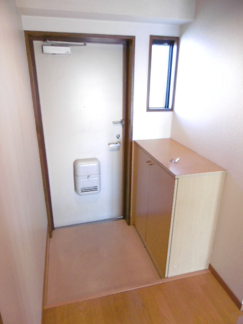 エテルナ・エーカーズ【10,000円キャッシュバック対象物件】の玄関|毎日通る玄関はこちらです