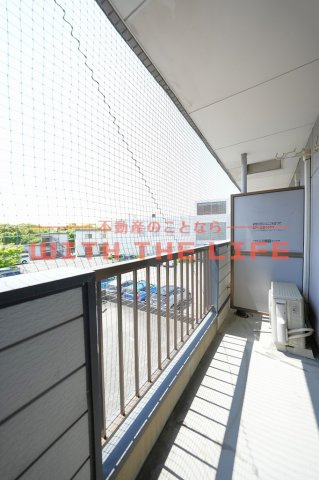 サンライフ大樹【キャッシュバック対象物件】のバルコニー|バルコニーからの眺めを楽しみながら食事をしませんか