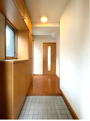 【玄関】 | Uビル