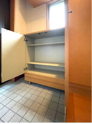 【玄関】 | Uビル