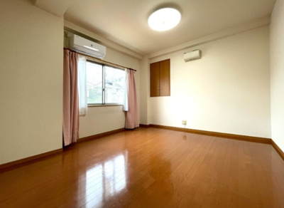 【居間・リビング】 | Uビル