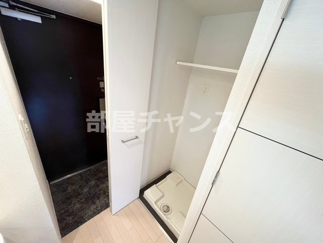 プレサンス鶴舞公園WESTの玄関