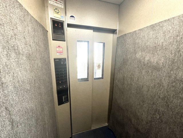 ヴィルヌーブ河原町のその他共用部分|エレベーター