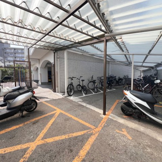 【駐車場】