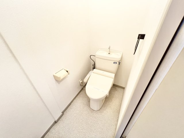 ユーロアベニュー四街道Gのトイレ|※別部屋参考写真