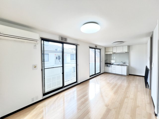 ユーロアベニュー四街道Gの居間・リビング|※別部屋参考写真