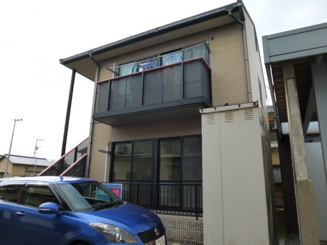 サイドパークいたみの外観