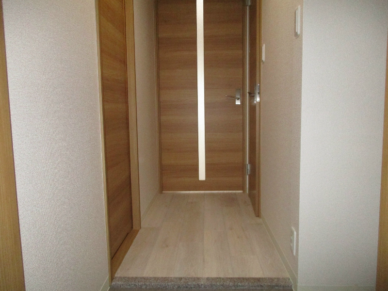 ウィステリアの玄関