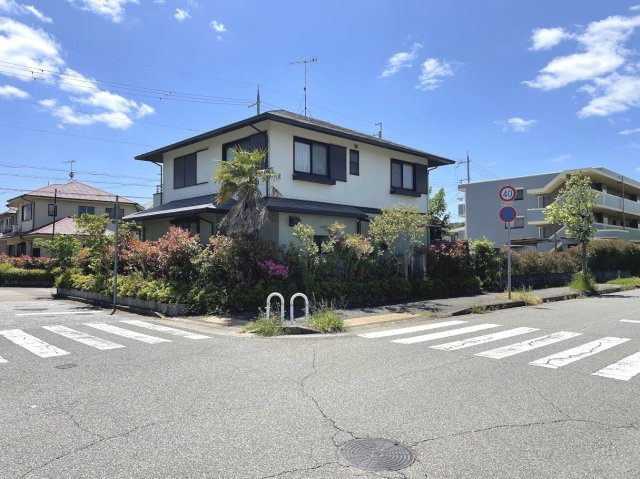 神戸市西区宮下３丁目　戸建の前面道路含む現地写真