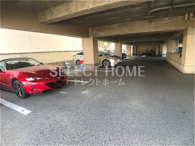 【駐車場】 | ＮＭガーデン | 駐車場があるので、車を買う予定の方も安心です