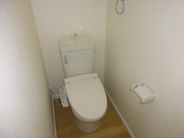 Louvre西中新田のトイレ|ウォシュレット