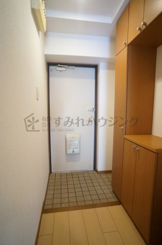 ハーティス宝塚Ⅱの玄関|参考、同建物・反転間取りの号室