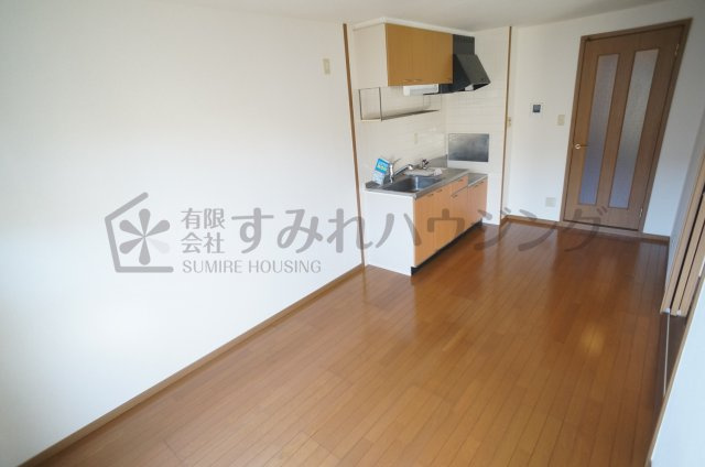 ハーティス宝塚Ⅱの居間・リビング|参考、同建物・反転間取りの号室