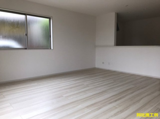 【居間・リビング】 | GRAFARE 高崎市箕郷町２期　２号棟 | 【施工例】色や仕様は異なる場合がございます。