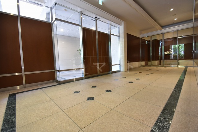 グランドメゾン南船場のロビー