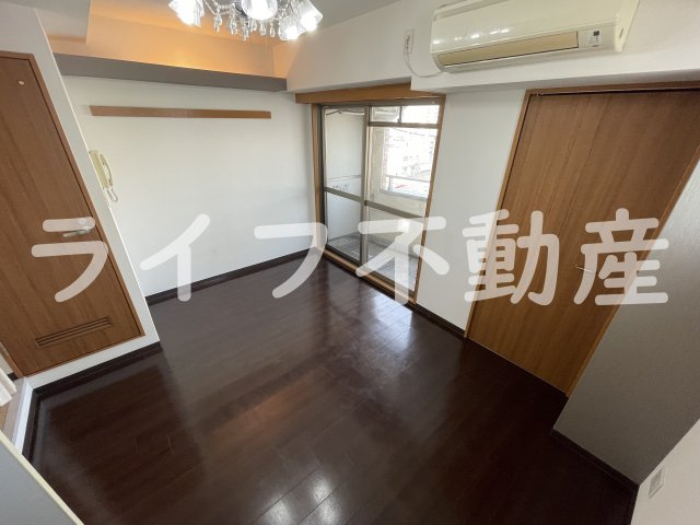 アロンディール新深江の洋室|コンパクトで使いやすい洋室です