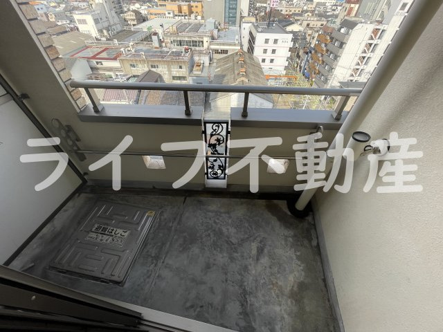 アロンディール新深江のバルコニー|外からの目が気にならないバルコニーで洗濯物が干せます