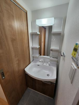 二条城東レジデンスの洗面所