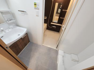 二条城東レジデンスの洗面所