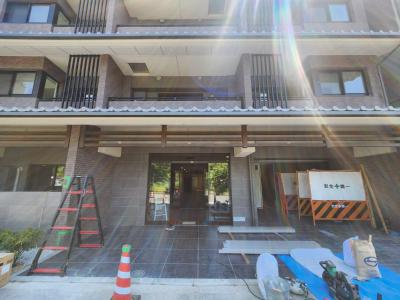 二条城東レジデンスのエントランス