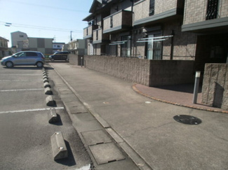 【駐車場】