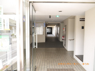 【エントランス】