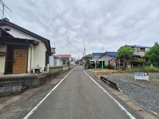 高崎市浜川町売土地の前面道路含む現地写真