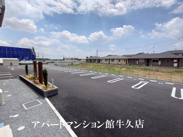 リオンリゾートⅧの駐車場