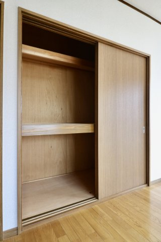 足利市五十部町の中古一戸建の収納