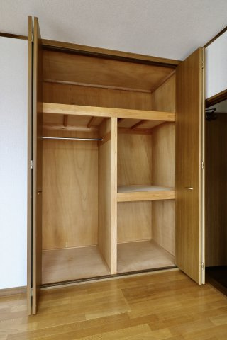 足利市五十部町の中古一戸建の収納