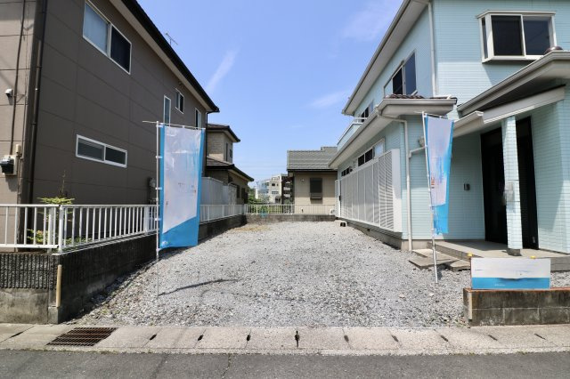 足利市五十部町の中古一戸建の駐車場