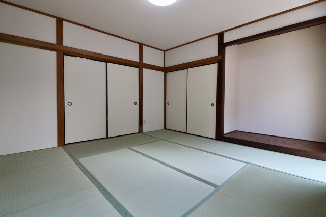 足利市五十部町の中古一戸建の和室