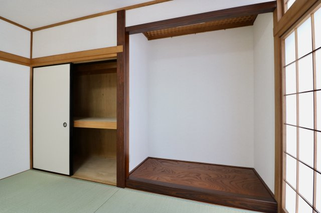 足利市五十部町の中古一戸建の収納